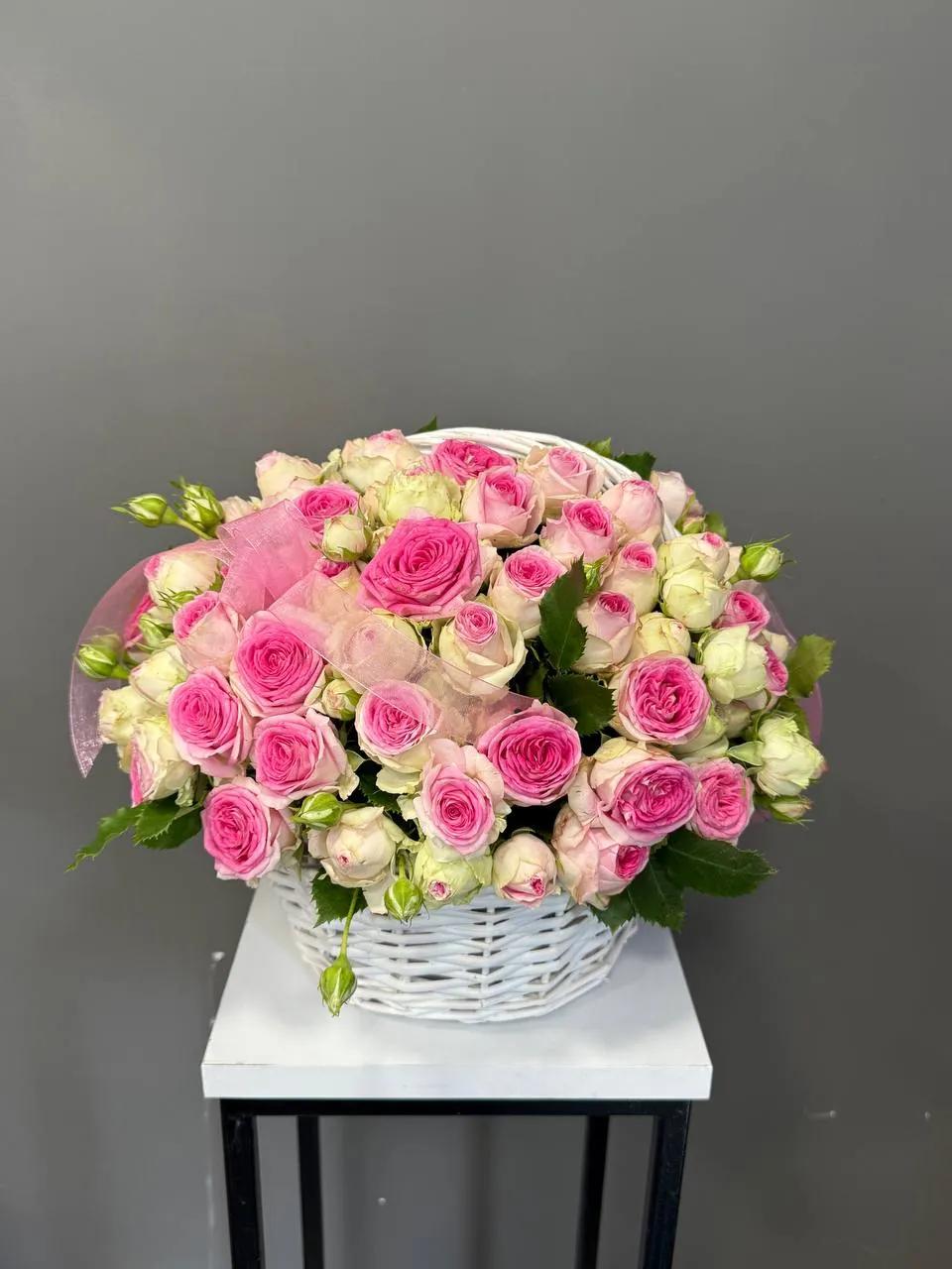 Bunch of roses in a basket | ծաղիկներ, ծաղկեպսակներ, բույսեր Երևան