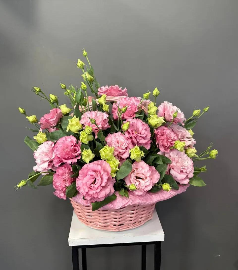 Lisianthus in a basket | ծաղիկներ, ծաղկեպսակներ, բույսեր Երևան