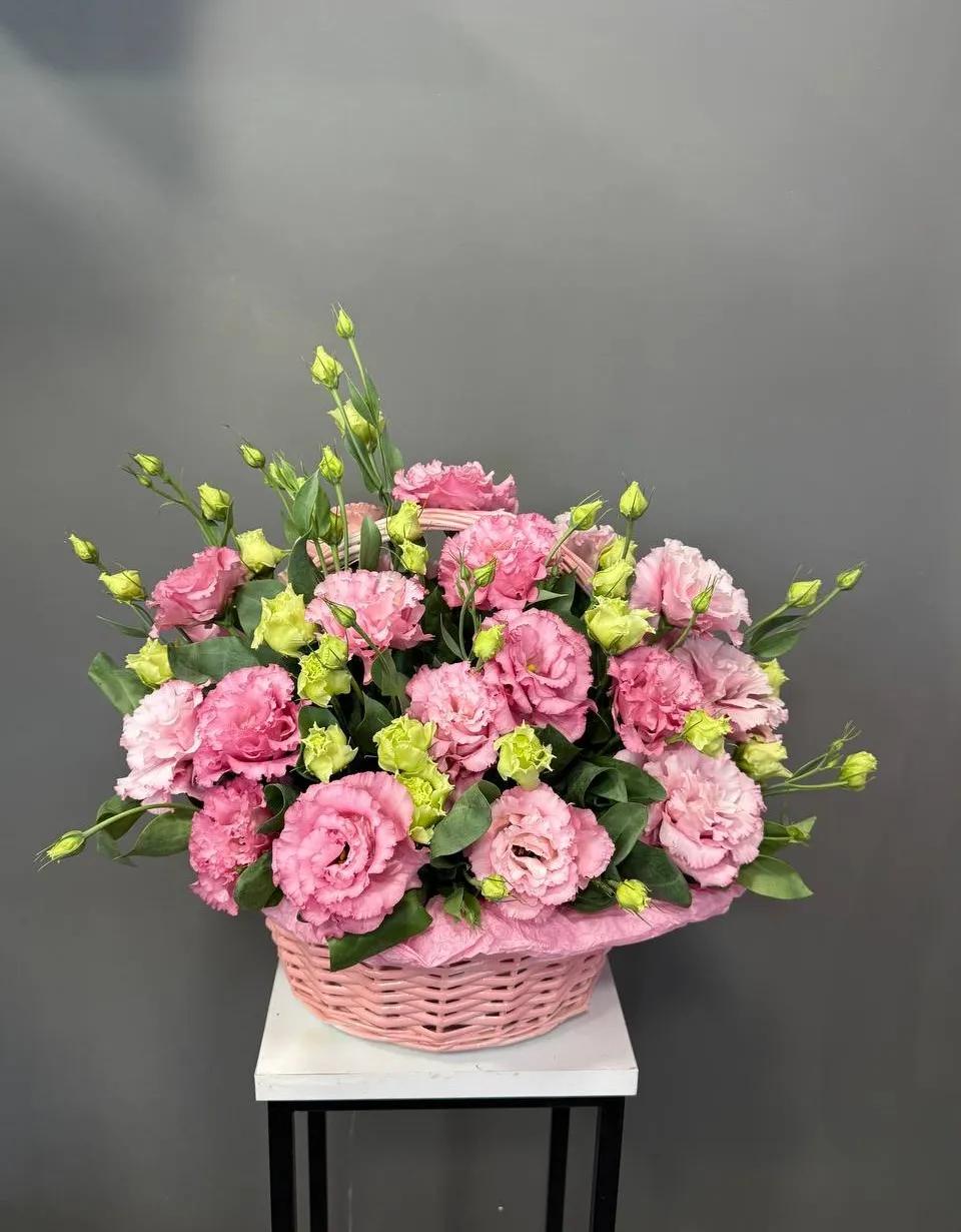 Lisianthus in a basket | ծաղիկներ, ծաղկեպսակներ, բույսեր Երևան