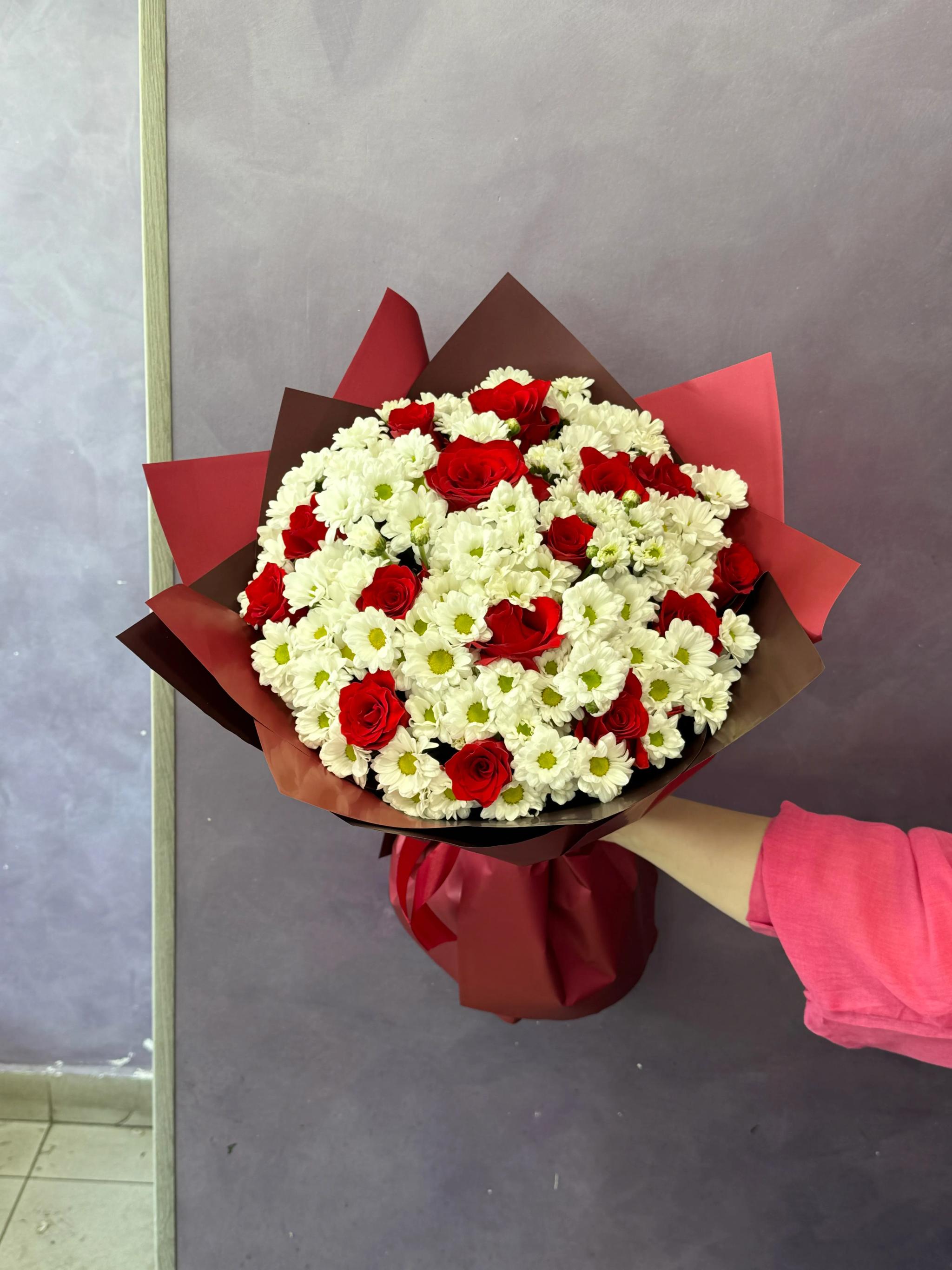 A bouquet of chrysanthemums and roses | ծաղիկներ, ծաղկեպսակներ, բույսեր Երևան