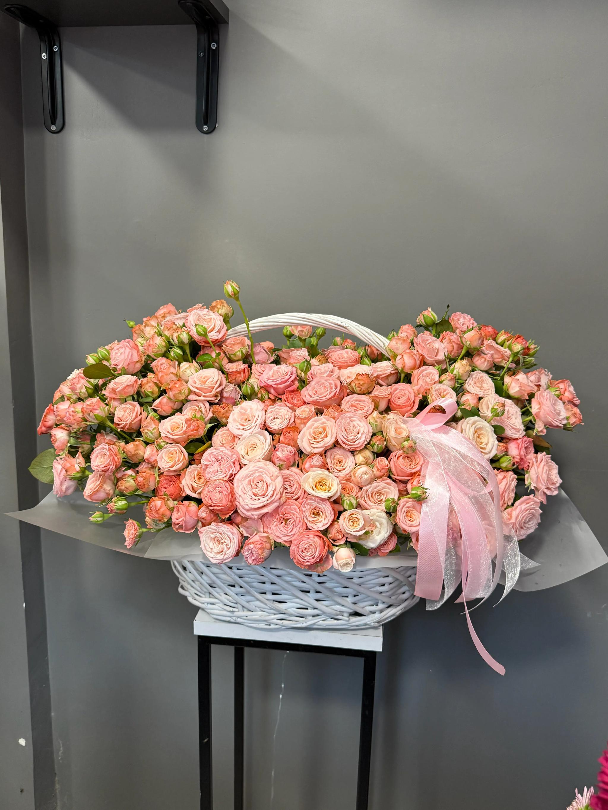 A basket of peonies | ծաղիկներ, ծաղկեպսակներ, բույսեր Երևան