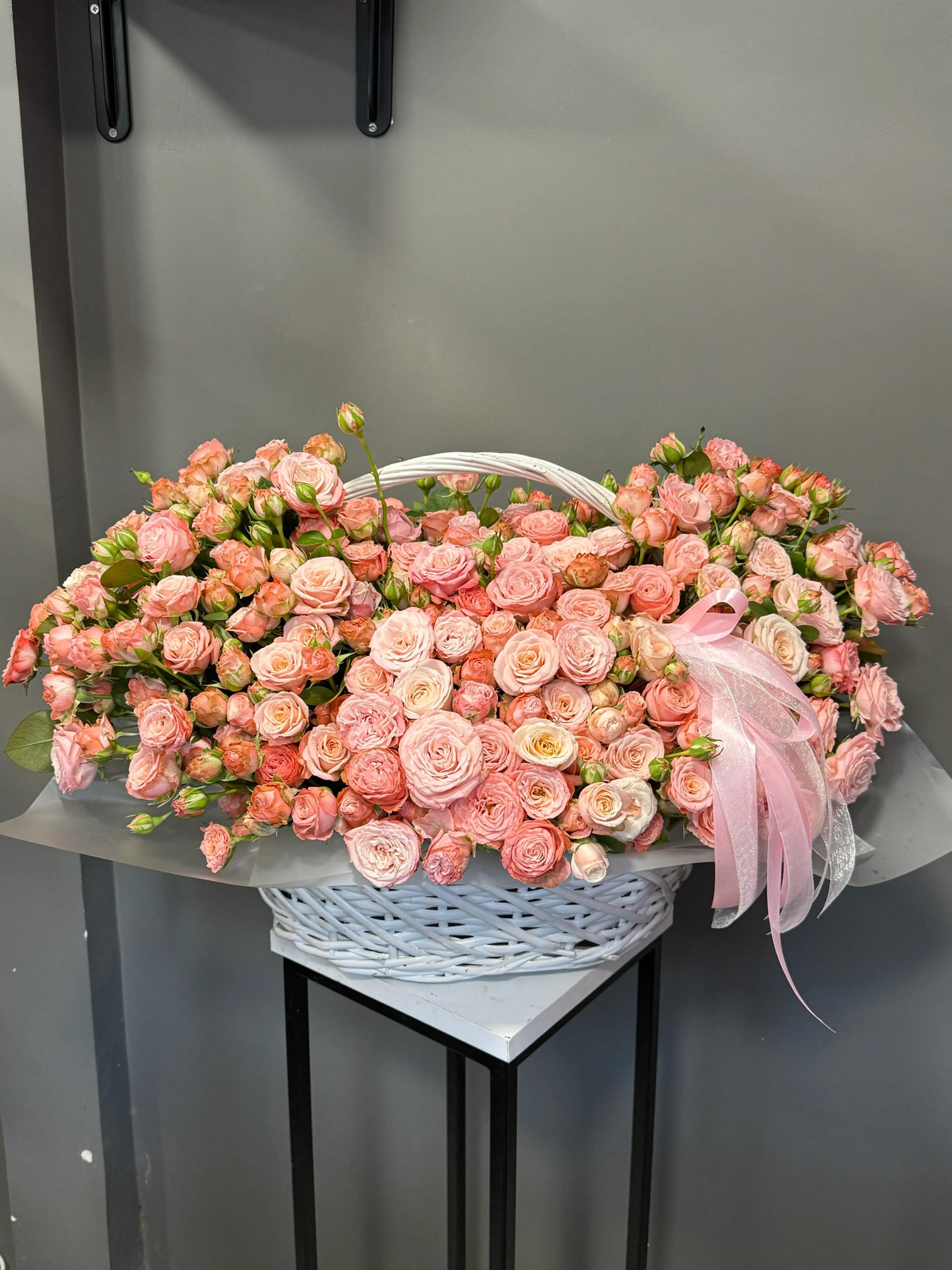 A basket of peonies | ծաղիկներ, ծաղկեպսակներ, բույսեր Երևան