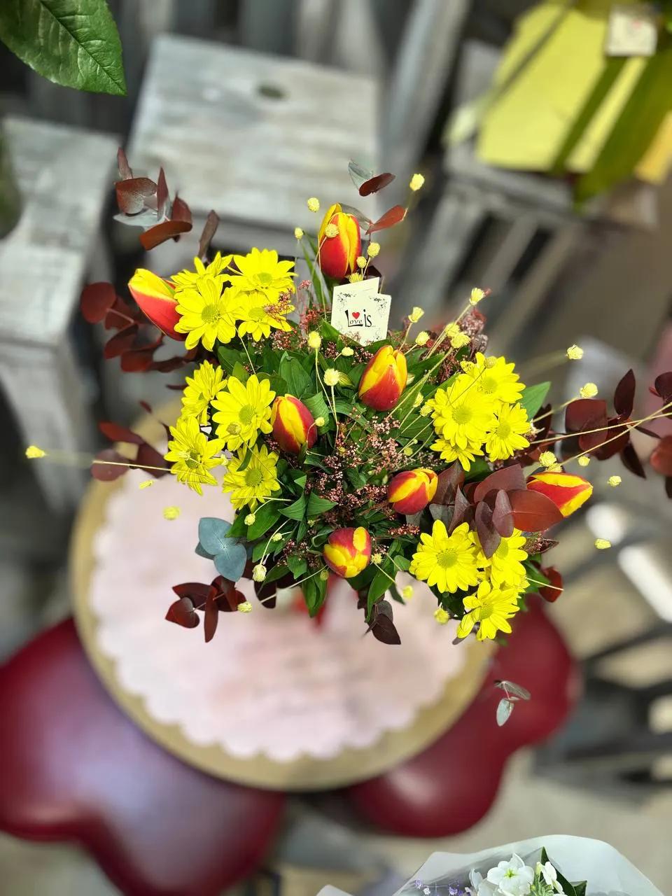 Bright bunch | ծաղիկներ, ծաղկեպսակներ, բույսեր Երևան