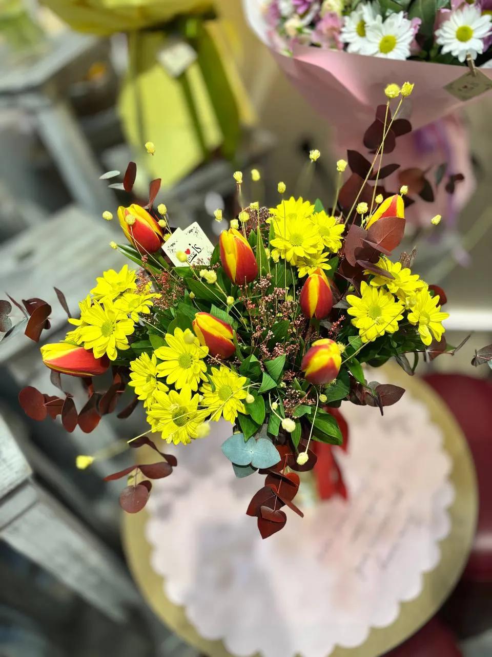 Bright bunch | ծաղիկներ, ծաղկեպսակներ, բույսեր Երևան
