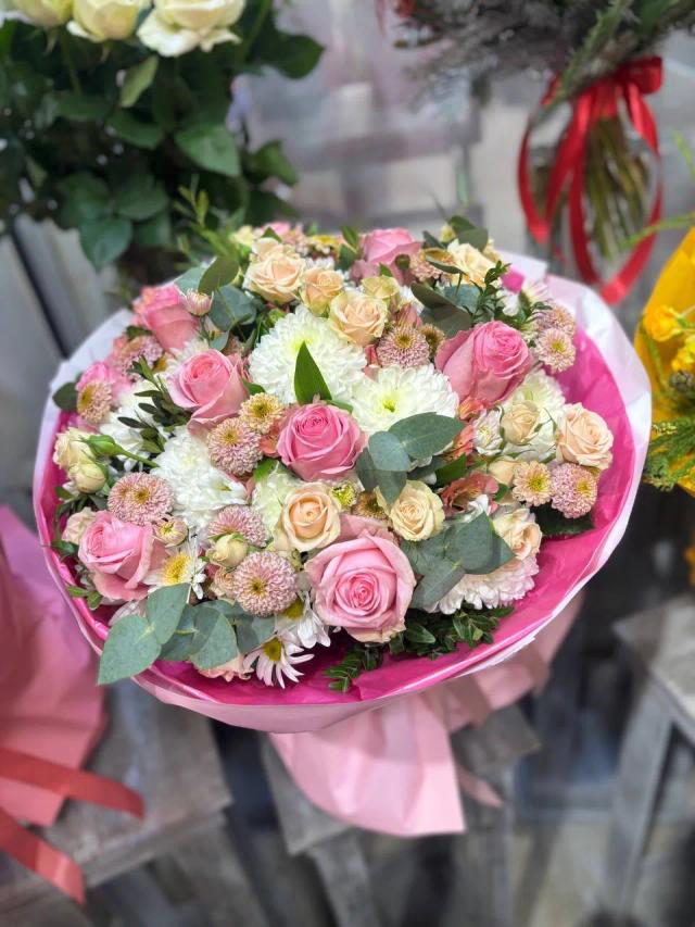 Bouquet of roses and chrysanthemums | ծաղիկներ, ծաղկեպսակներ, բույսեր - առաքում Երևան