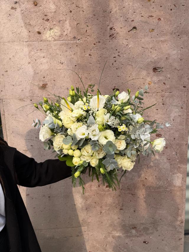 White bunch | ծաղիկներ, ծաղկեպսակներ, բույսեր - առաքում Երևան