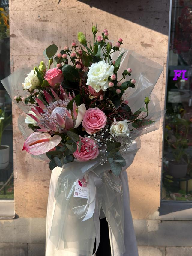 An elegant floral mix | ծաղիկներ, ծաղկեպսակներ, բույսեր - առաքում Երևան