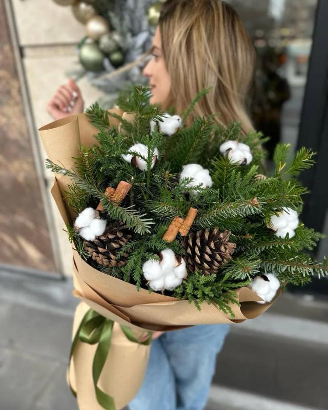 Bunch "Breath of Winter" | ծաղիկներ, ծաղկեպսակներ, բույսեր - առաքում Երևան