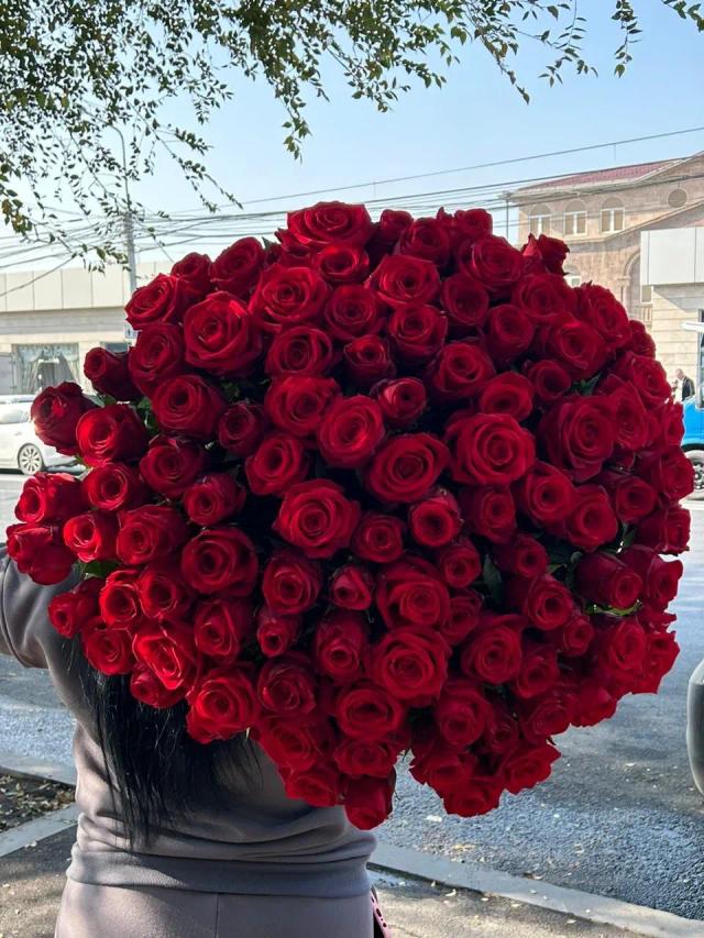 Red roses | ծաղիկներ, ծաղկեպսակներ, բույսեր - առաքում Երևան