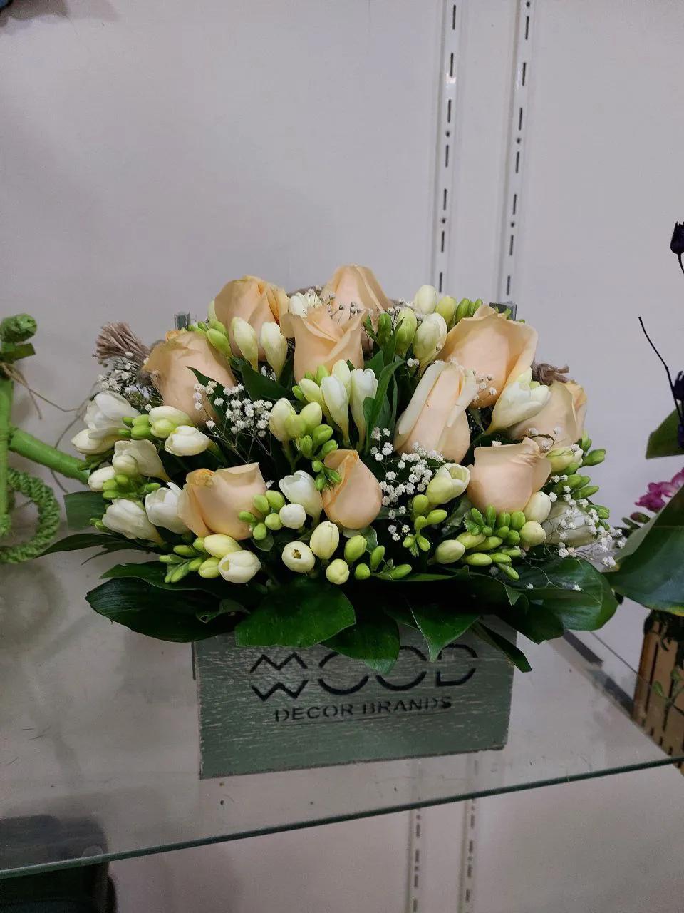 Flowers in a box | ծաղիկներ, ծաղկեպսակներ, բույսեր Երևան