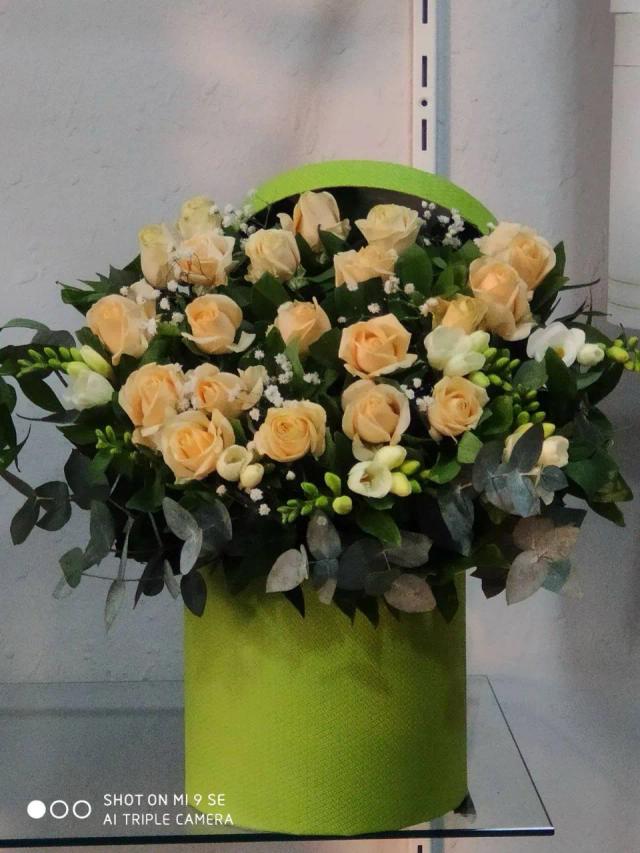 Flowers in a box | ծաղիկներ, ծաղկեպսակներ, բույսեր - առաքում Երևան