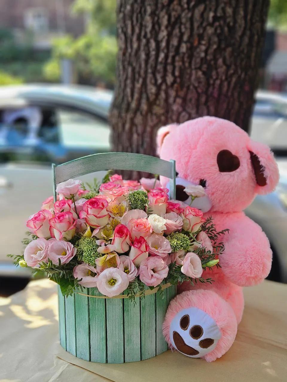 Gift Flower Basket | ծաղիկներ, ծաղկեպսակներ, բույսեր - առաքում Երևան