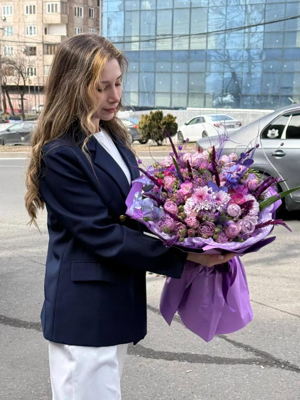 Фиолетовый элегантный букет | ծաղիկներ, ծաղկեպսակներ, բույսեր Երևան