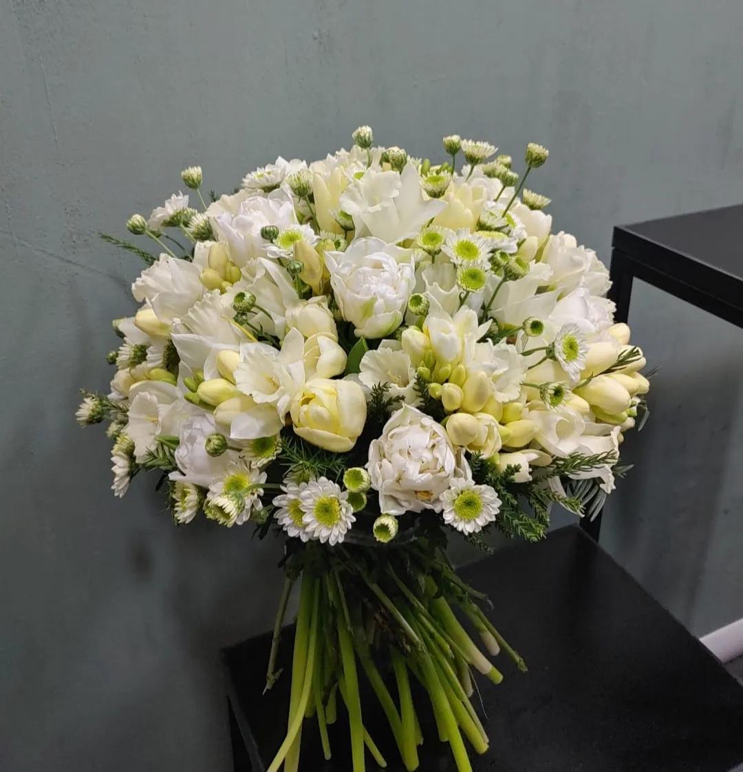 White bunch | ծաղիկներ, ծաղկեպսակներ, բույսեր Երևան
