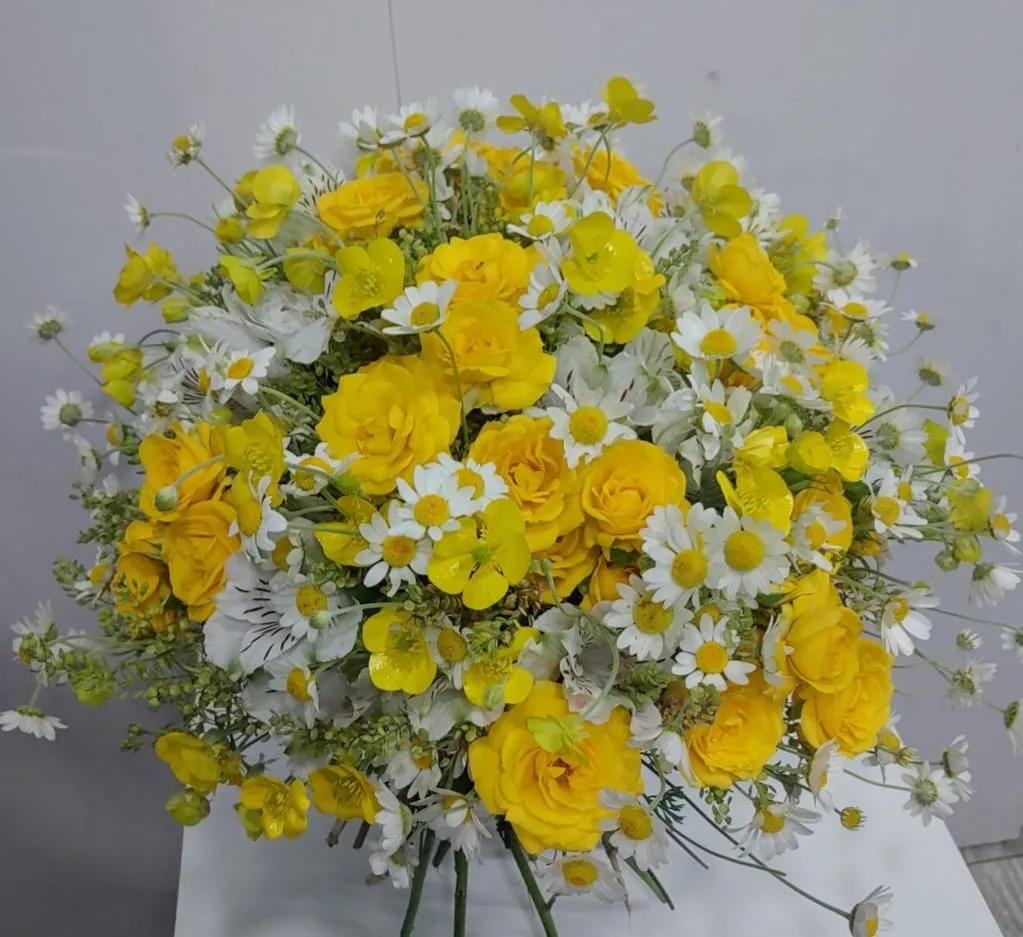 Yellow bunch | ծաղիկներ, ծաղկեպսակներ, բույսեր Երևան