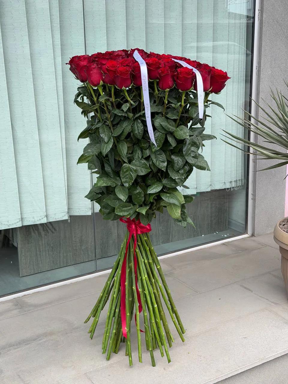 51 կարմիր վարդեր | ծաղիկներ, ծաղկեպսակներ, բույսեր Երևան 51 կարմիր վարդեր | ծաղիկներ, ծաղկեպսակներ, բույսեր Երևան